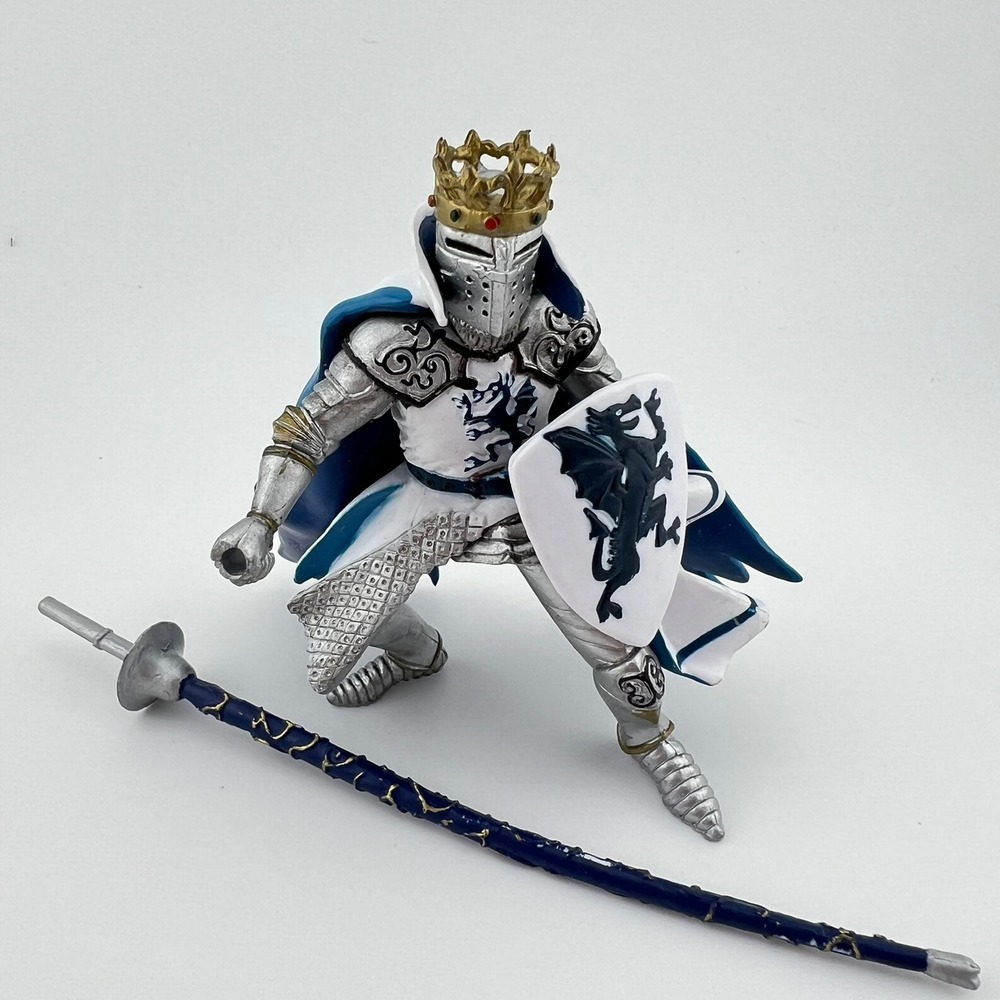 Papo Knight King Jousting Figure 2006 Blue‎ Dragon Shield Crown 4" France